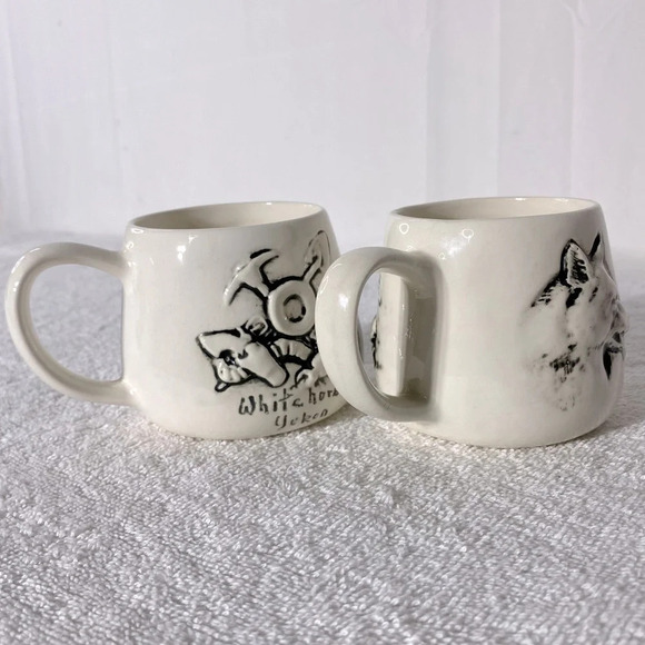 Vintage Handmade Cream Ceramic Whitehorse Yukon Mining Wolf Mugs x2 - Picture 5 of 12